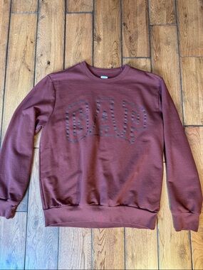 GAP Women’s Crewneck Sweatshirt in Maroon with Embossed Logo